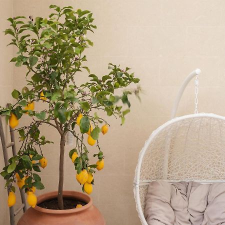 Living U Homesuites Lecce Extérieur photo