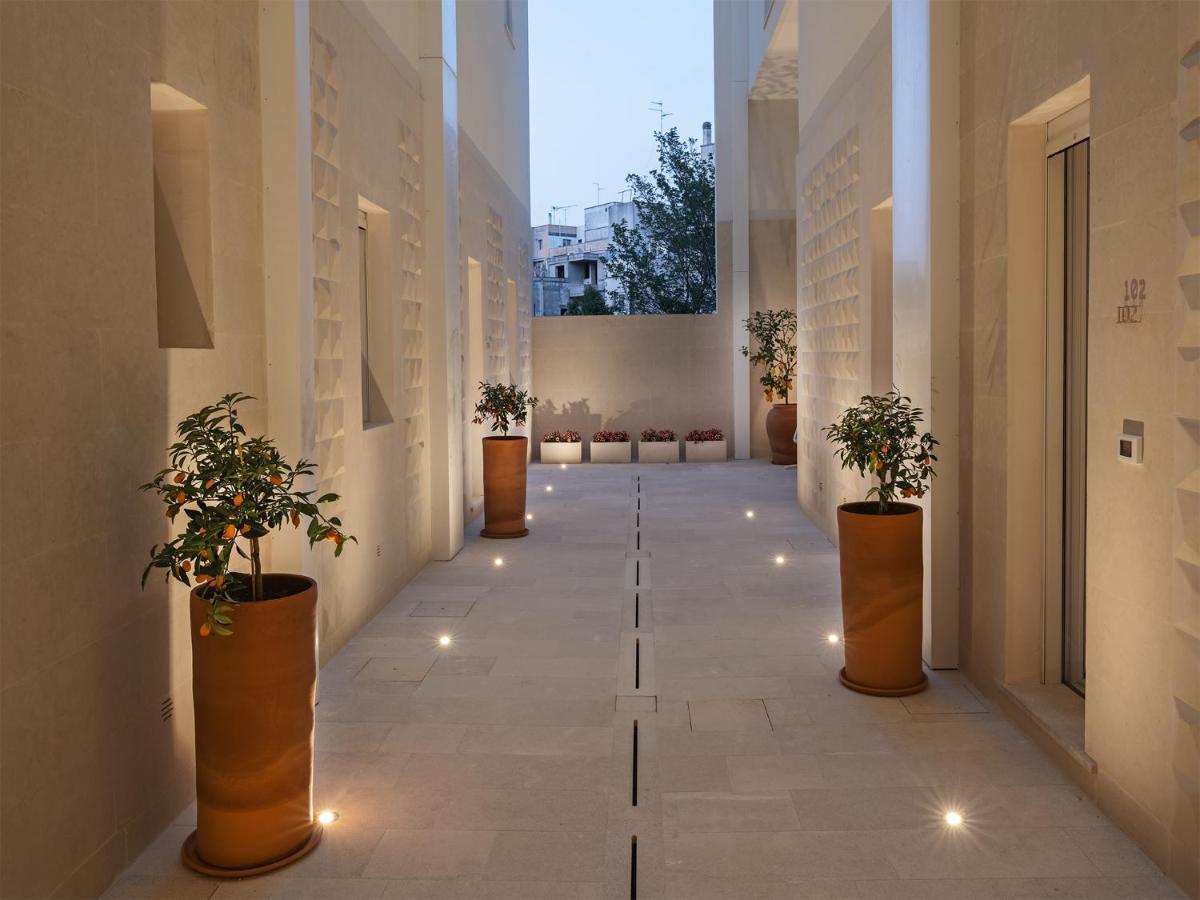 Living U Homesuites Lecce Extérieur photo