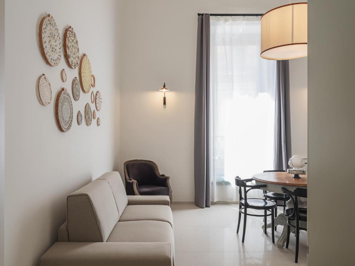 Living U Homesuites Lecce Extérieur photo