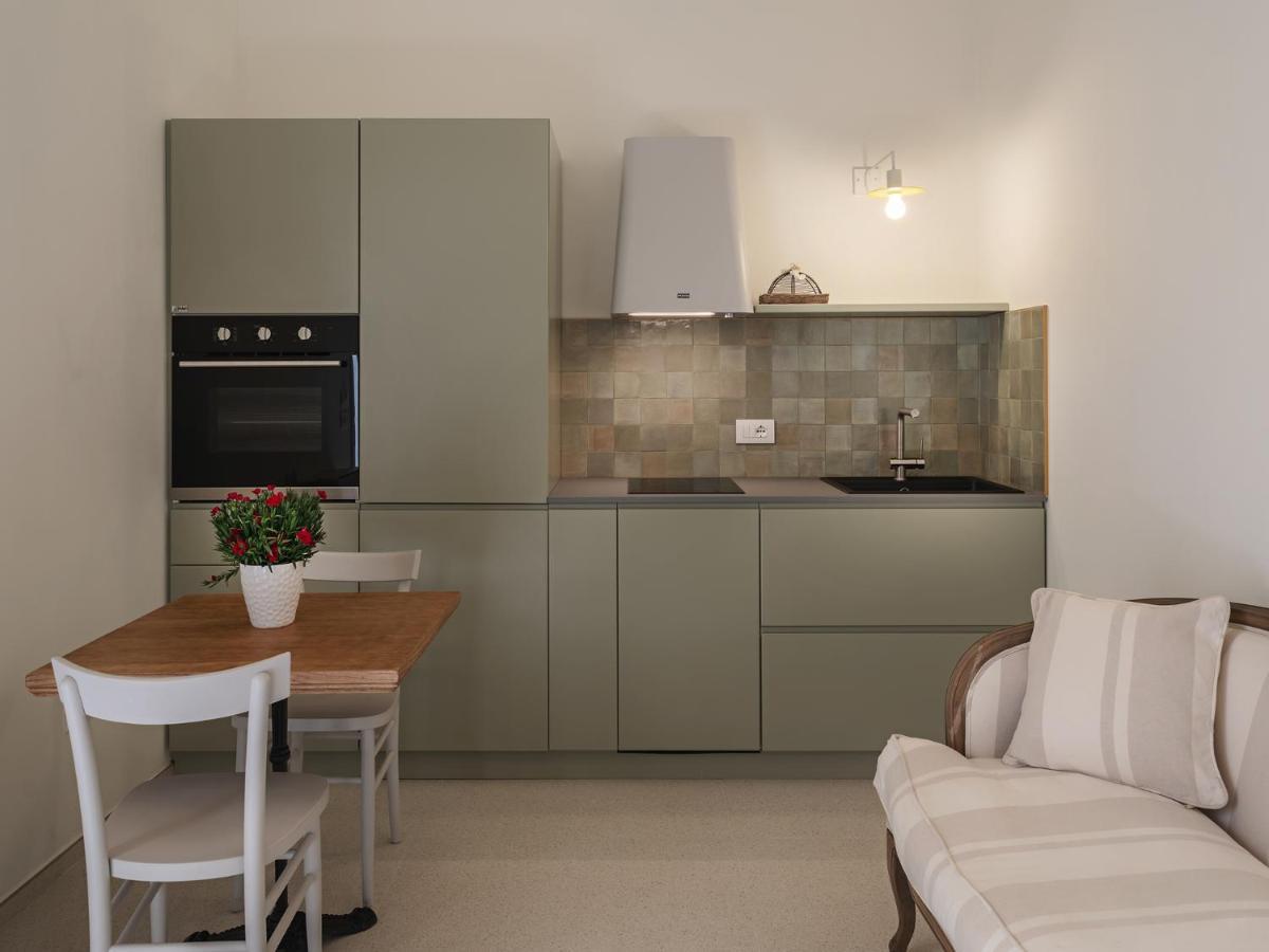Living U Homesuites Lecce Extérieur photo