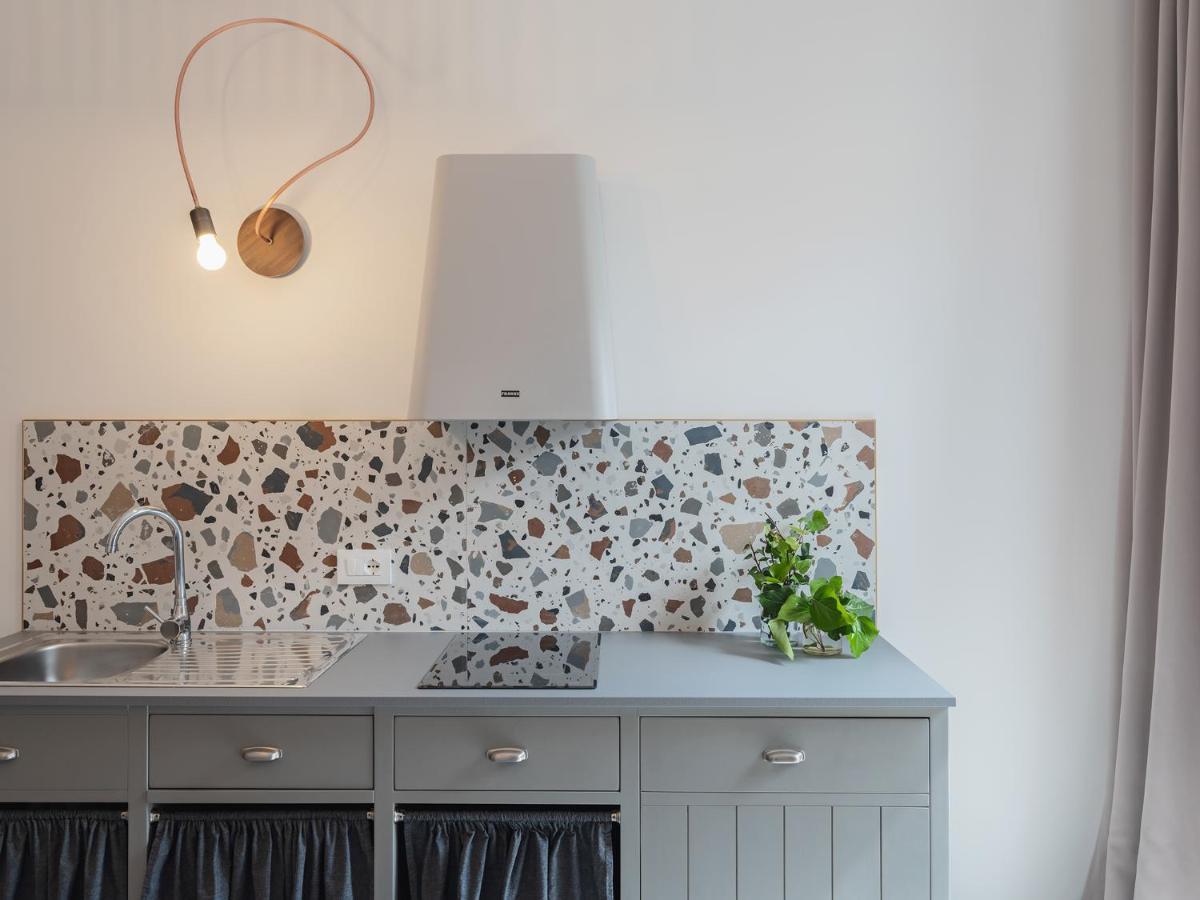 Living U Homesuites Lecce Extérieur photo