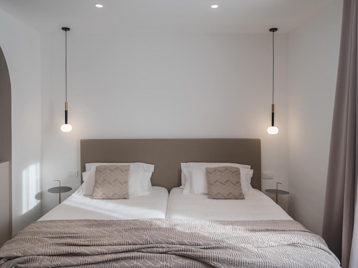 Living U Homesuites Lecce Extérieur photo