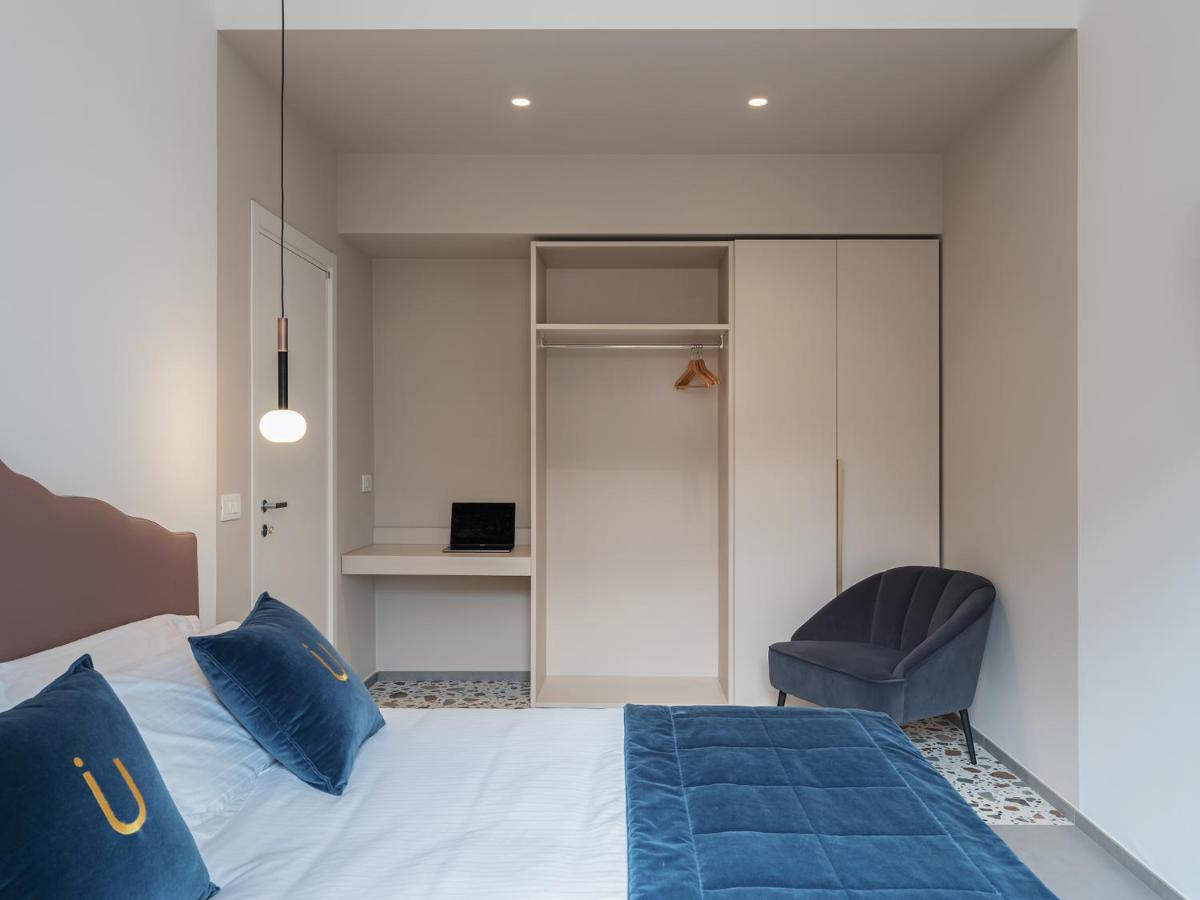 Living U Homesuites Lecce Extérieur photo