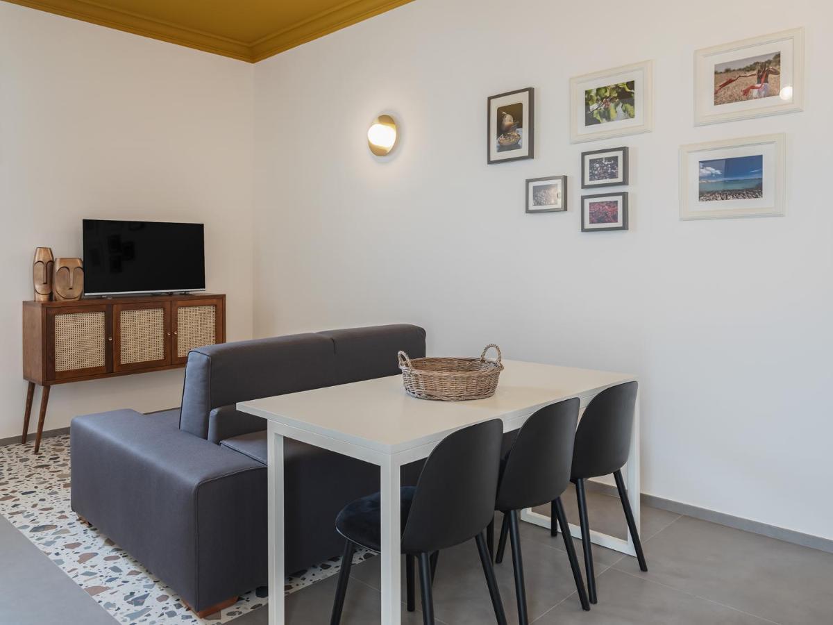 Living U Homesuites Lecce Extérieur photo
